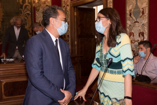 El PSOE insta al bipartito de Alicante a instalar urinarios públicos para mejorar la limpieza urbana