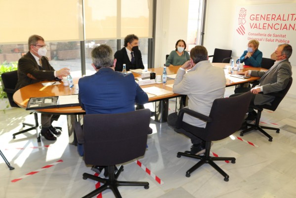 Sanidad plantea dialogar sobre una desescalada 'cauta' pero no aplaca a la hostelería de Alicante