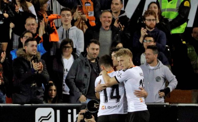 Soler propició el último triunfo del Valencia ante el Celta en el adiós de Garay
