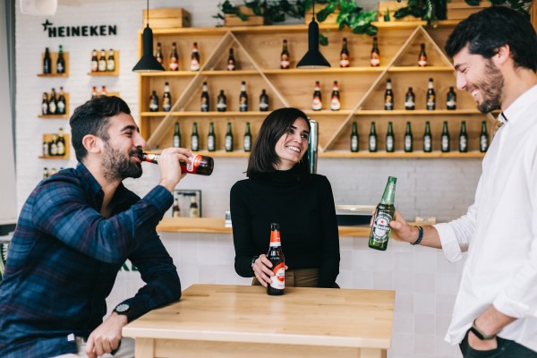 Heineken une a la hostelería para mostrar su apoyo al sector en 'Conversaciones #FuerzaBAR' 