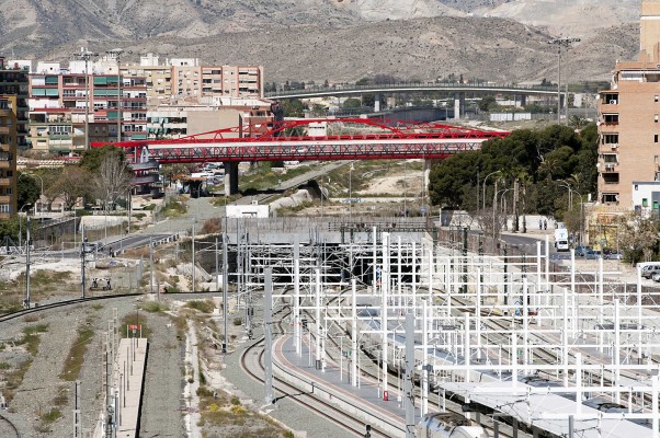 El desplome de la inversión relega a los valencianos a la cola en recursos públicos por habitante