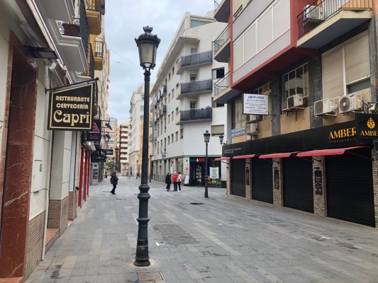 La hostelería de Alicante reclama una reapertura total con distancia de seguridad y purificadores