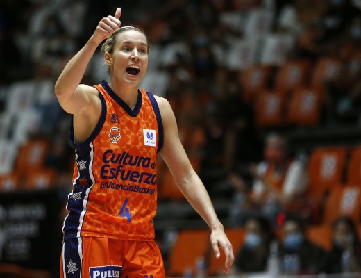 Anna Gómez entra en el top-5 de partidos con Valencia Basket
