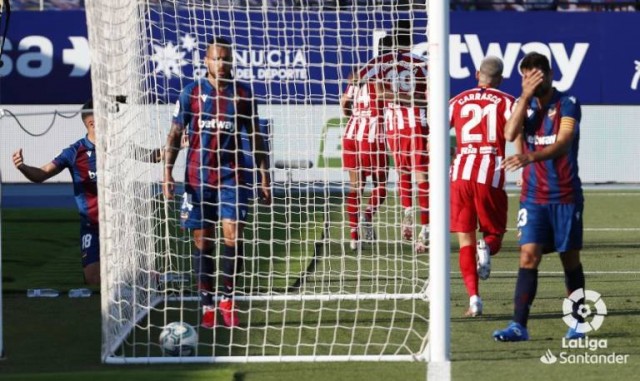 El Levante perdió en la última visita del Atlético y lleva tres sin ganar
