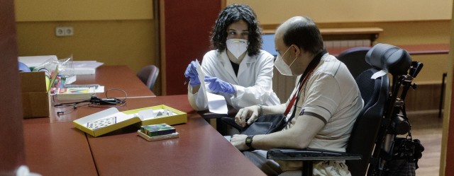 Las personas con discapacidad física piden ser prioritarias en el plan de vacunación contra la covid-19