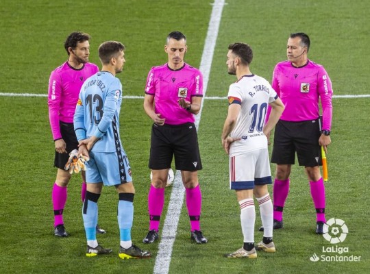 Aitor Fernández estrena capitanía frente a Osasuna