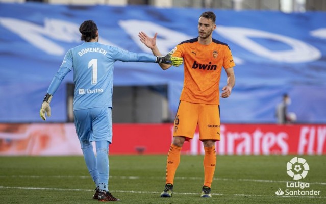 Amargo debut de Ferro y Oliva