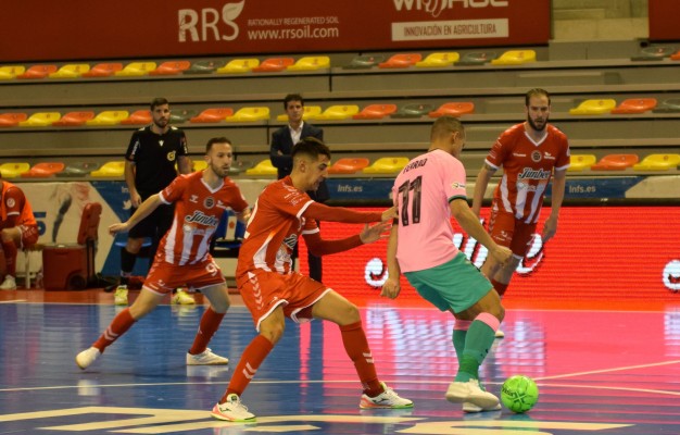 La Liga se queda sin invictos en casa al caer el Jimbee en Cartagena casi un año después