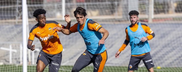 El Mestalla necesita la victoria en el campo del líder