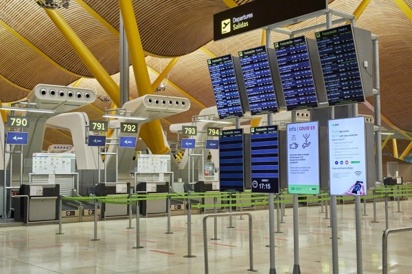 España prorroga las restricciones a los vuelos desde Reino Unido, Sudáfrica y Brasil hasta el 2 de marzo
