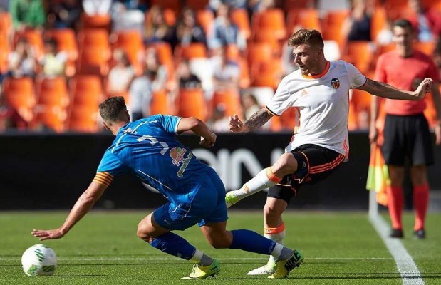 El Mestalla empata ante el CF Badalona y tendrá que esperar para sellar la clasificación
