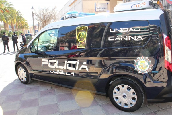Jumilla estrena un nuevo vehículo para la Unidad Canina de la Policía Local 