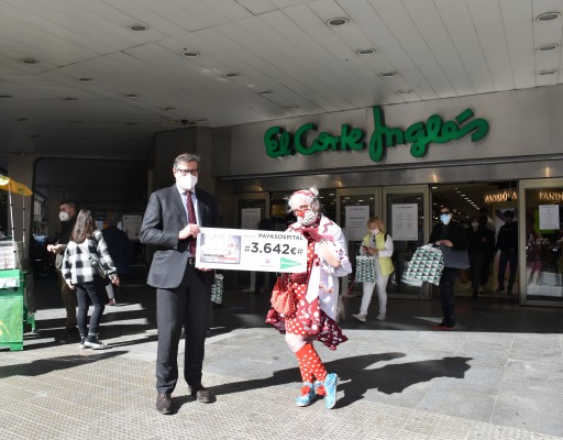 El Corte Inglés entrega 3.642 euros a PayaSOSpital por las ventas del Calendario Solidario 2021