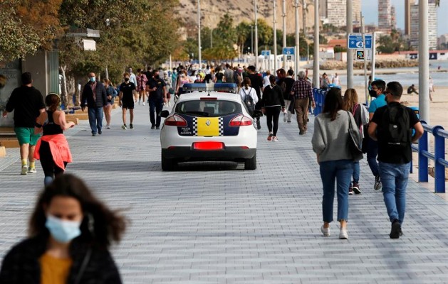 Los indicadores siguen a la baja en Alicante: 722 casos; 43 muertos y menos ingresos