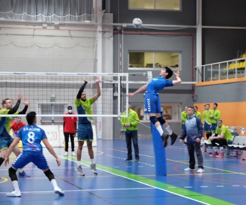 L'Illa Grau busca la victoria en casa contra el Rotogal Boiro Voleibol