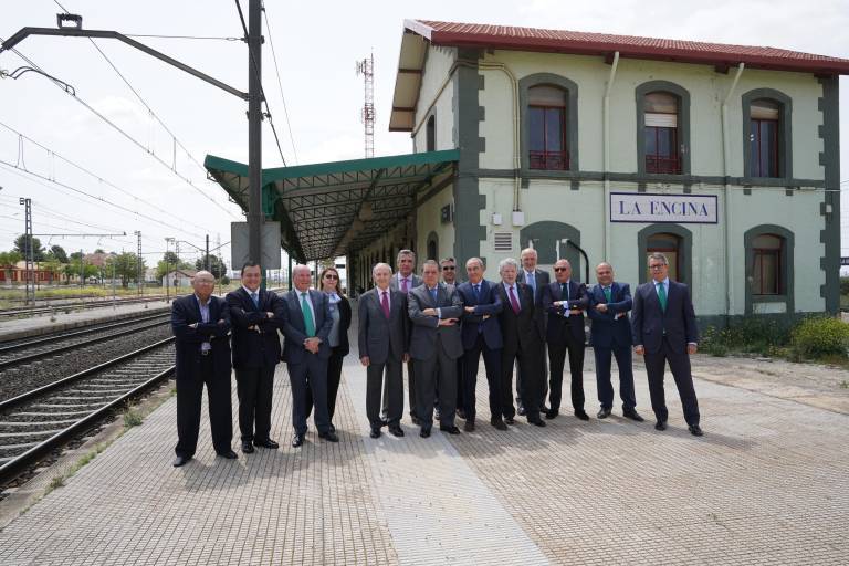 Imagen de archivo de la Junta Directiva del AVE en La Encina.  - 