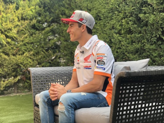 El húmero de Marc Márquez evoluciona bien y le permite 