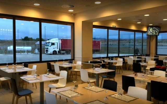 Los restaurantes de carretera de la Región pueden abrir para dar servicio a los transportistas en ruta