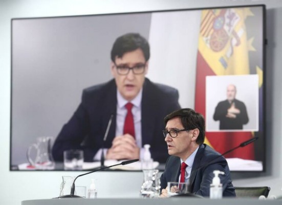 La Paella Rusa: Ilusionado votante catalán busca internado inglés de lujo