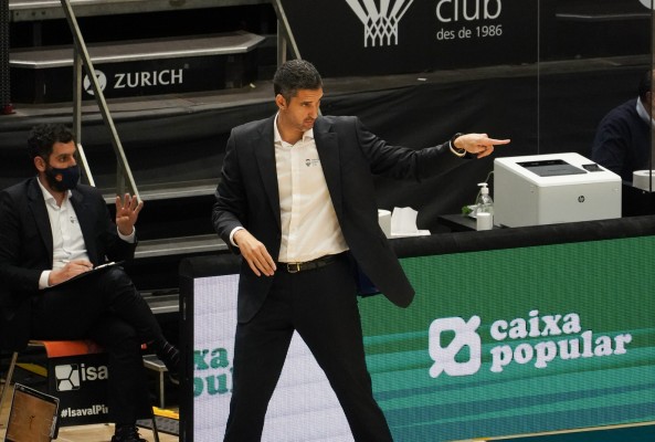 Rubén Burgos: 