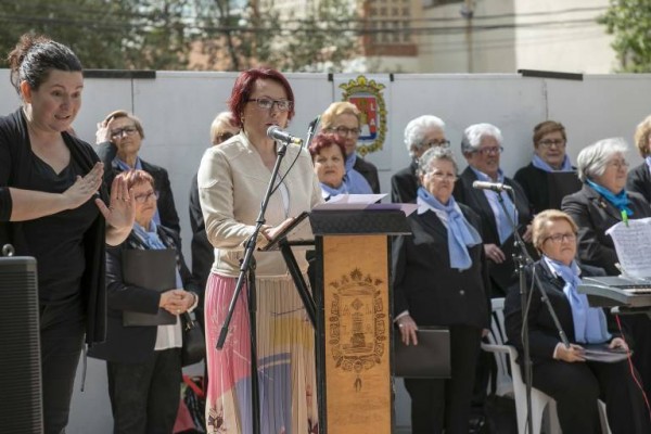 La resaca de las cuentas de Alicante: el bipartito promete ampliar fondos en cooperación pese a Vox