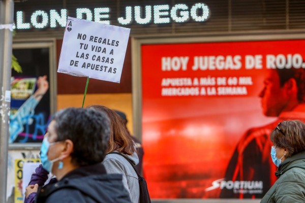 Los trabajadores de salones de juego piden a Puig que ponga fin a la persecución del sector