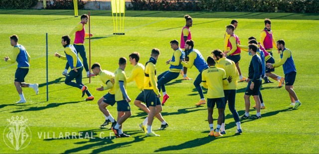 Emery podría alinear hasta tres jugadores fuera de su posición natural