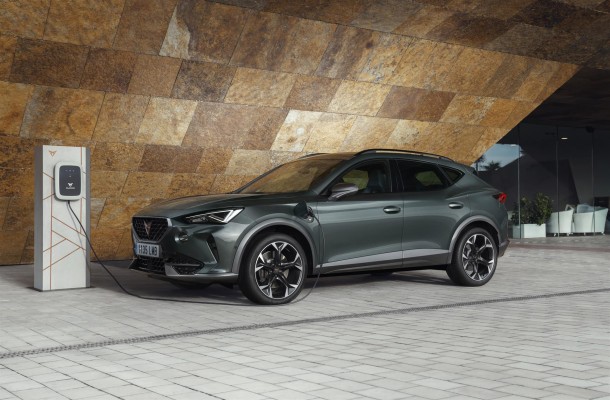 Cupra inicia la comercialización del Formentor VZ, con tecnología híbrida enchufable de 245 caballos