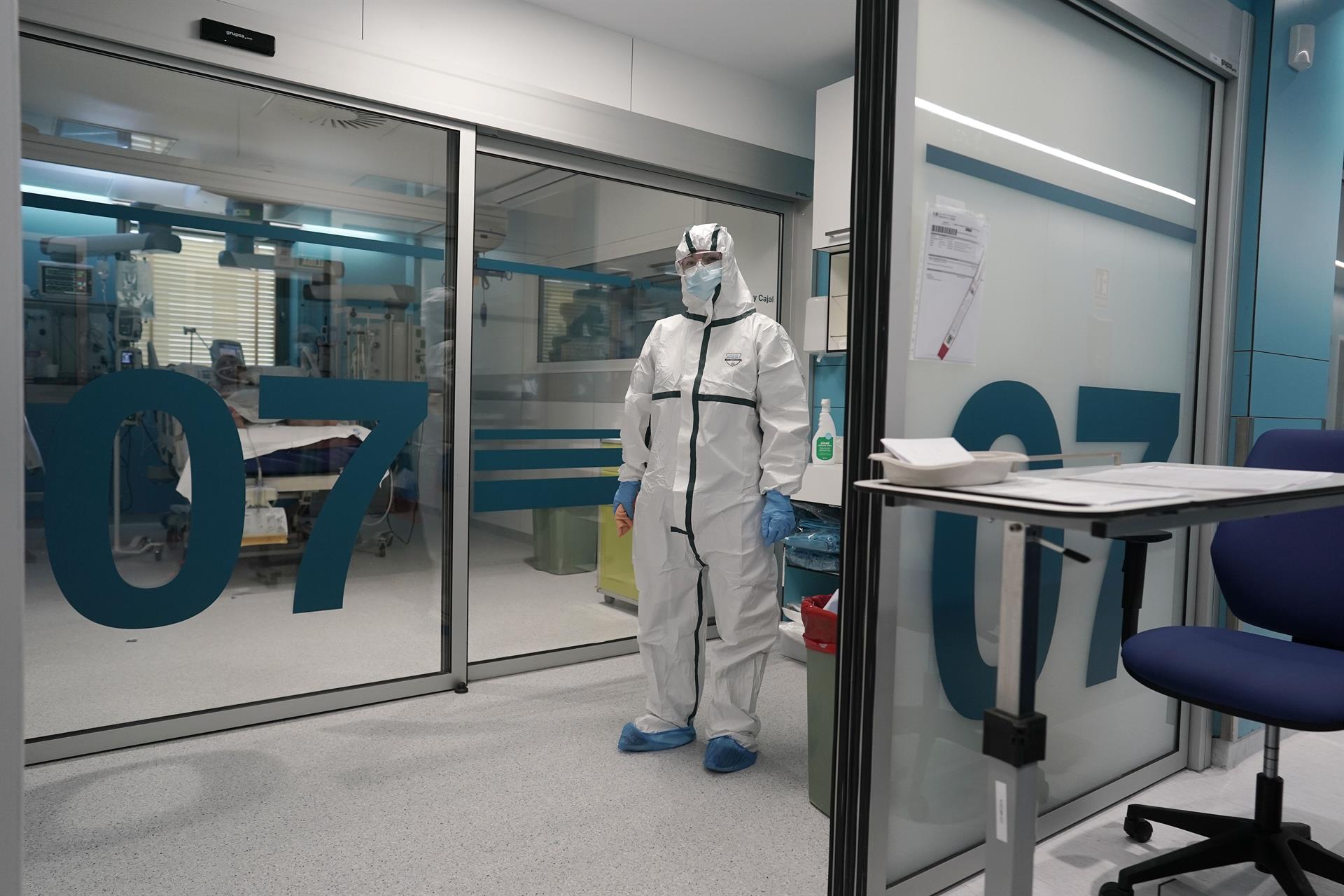  España notifica 18.114 nuevos casos y 643 muertes, con la incidencia bajando hasta 584