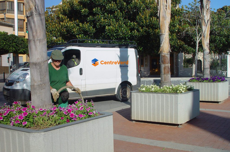 Simetría sigue creciendo y recupera de Mosaiq todo el negocio de jardinería y recogida de residuos 