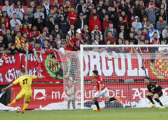 El Elche respira gracias a Máyor