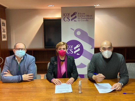 Las farmacias de Castellón actúan como altavoz para concienciar sobre el cáncer de mama 