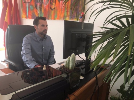 Mario Gómez descarta la moción de censura pero exige el cese de Coello: 