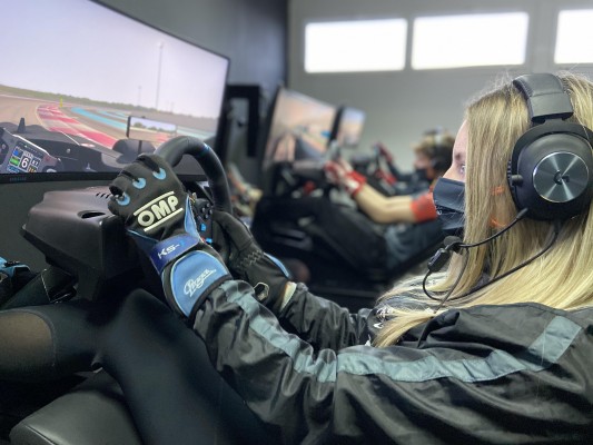 El Circuit Ricardo Tormo pone en servicio su nueva sala de simuladores