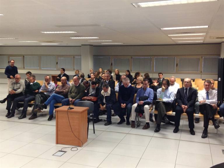 Un abogado no se presenta al juicio de Emarsa y cuatro compañeros proponen sustituirle