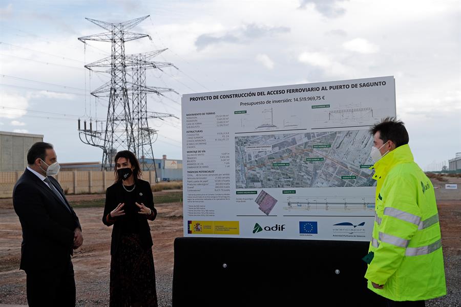 El ministro José Luis Ábalos ratifica la apuesta del Gobierno por Corredor Cantábrico-Mediterráneo