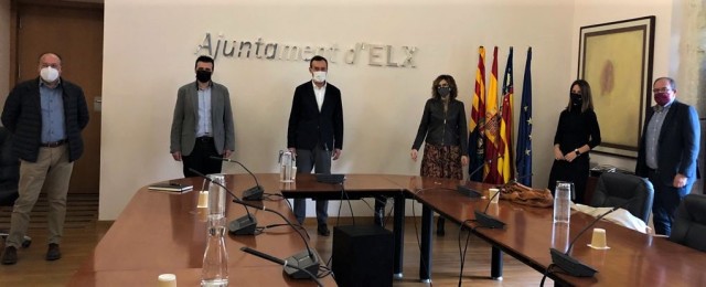 La nueva directiva de Elche Piensa muestra su voluntad de colaboración con el Ayuntamiento