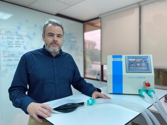 El primer respirador para UCI tiene alma murciana: Inbentus, 'padre' del primer modelo 