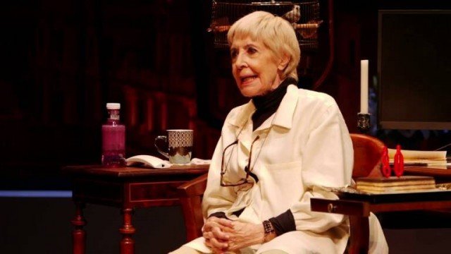 Concha Velasco llega a Alicante con 'La habitación de María', de Manuel Martínez Velasco


