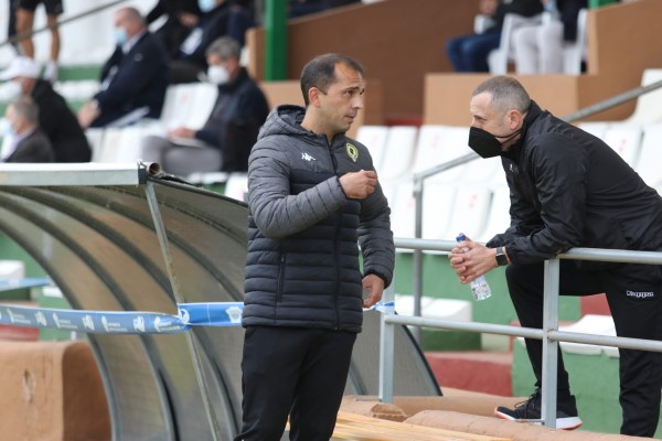 El Hércules pierde con la Peña Deportiva y Alejandro Esteve queda a un paso de la destitución