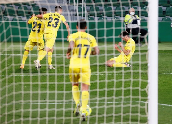 El Villarreal vuelve a desperdiciar una clara ventaja y acaba cediendo un nuevo empate en Elche