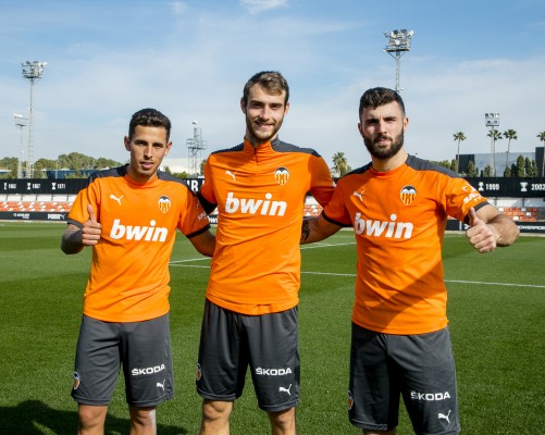 Tres de los nuestros