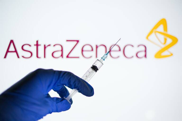 España recibirá este sábado las primeras vacunas de AstraZeneca