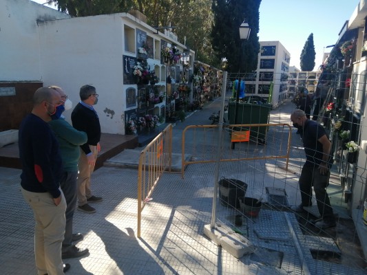 El Campello habilita 35 nichos como solución pasajera a la falta de espacio en el cementerio