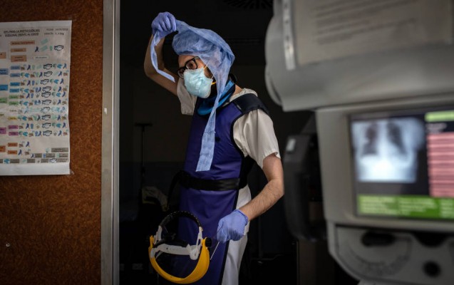El Hospital Provincial estudiará la propuesta para extender la paga-covid al personal del centro