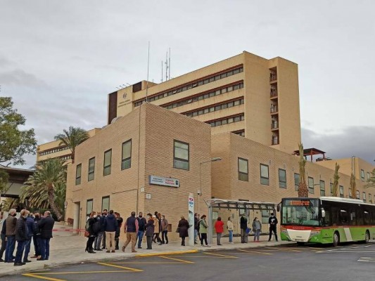 Las nuevas restricciones empiezan a surtir efecto en Elche: bajan la curva y los 400 ingresados en hospitales