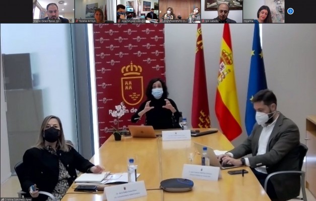 El Gobierno regional mira al verano 2021 como el momento para reactivar el turismo del Mar Menor
