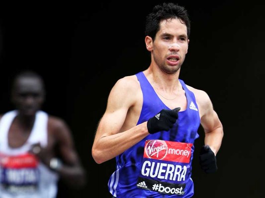Javier Guerra y Paula González, líderes del equipo de maratón español