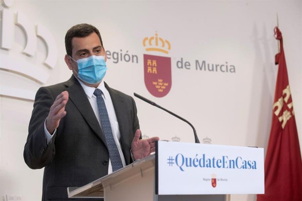 Díez de Revenga avisa a Adif por el AVE: 