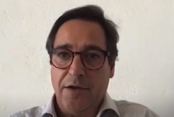 El diputado del Doctor Esquerdo de la Diputación se queda sin la segunda dosis de la vacuna